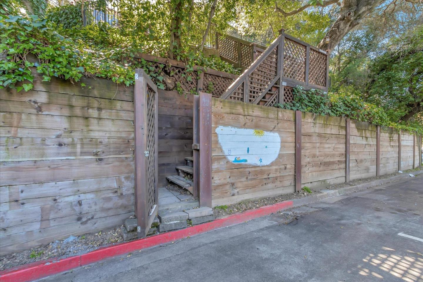 147 Cleland AVE