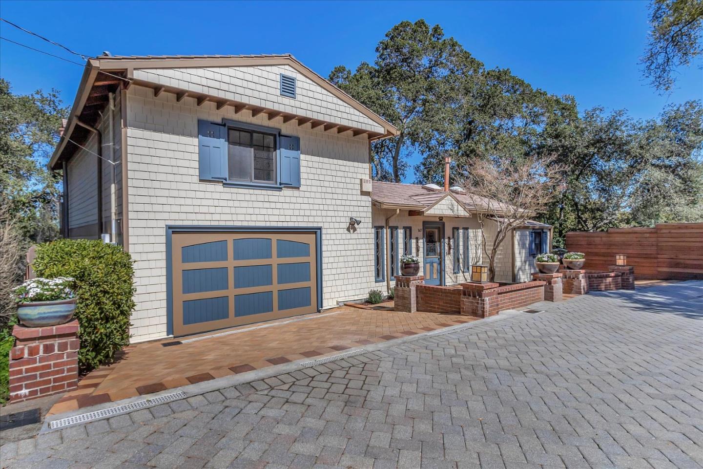 147 Cleland AVE