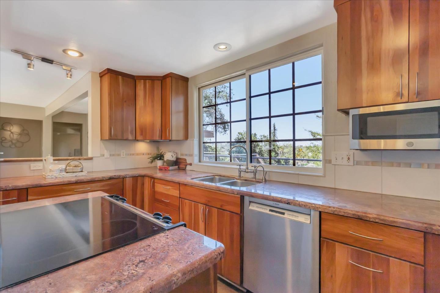 147 Cleland AVE