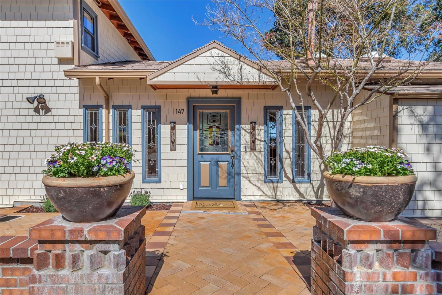 147 Cleland AVE