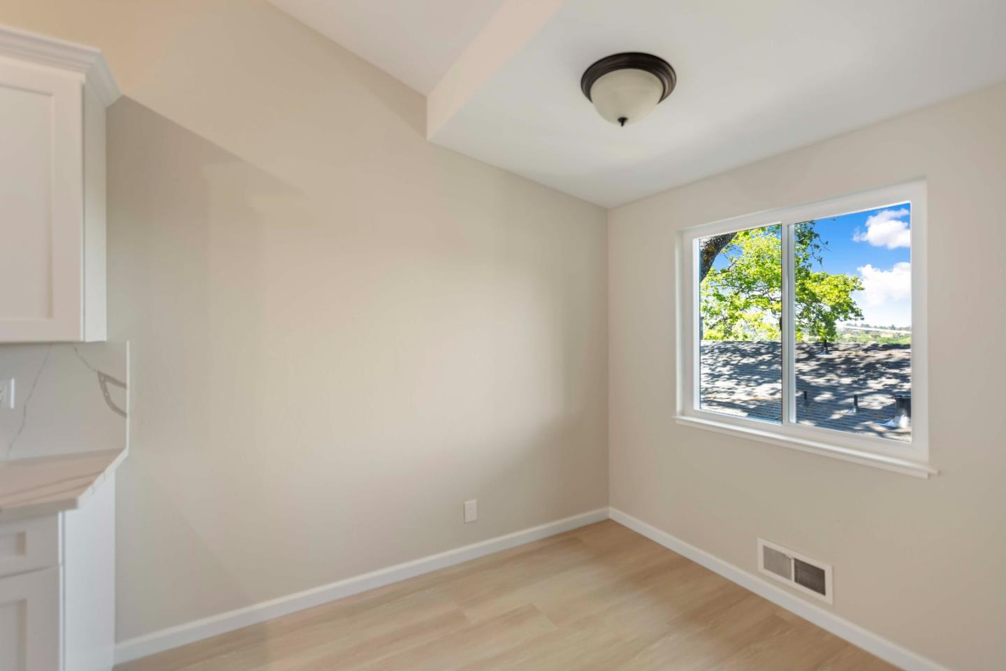 109 Cleland AVE