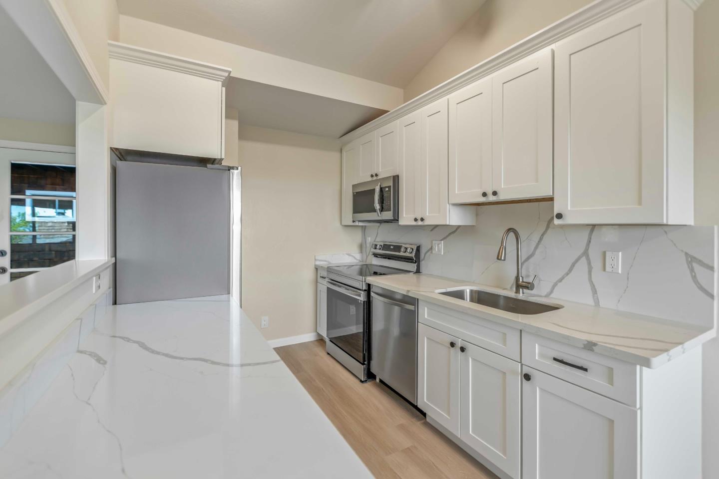 109 Cleland AVE
