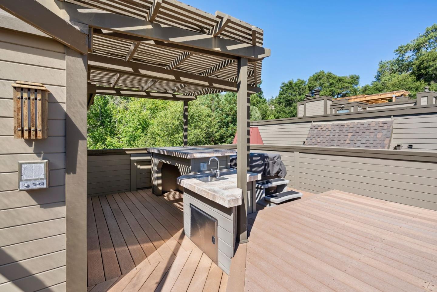 1 Bayview AVE 9