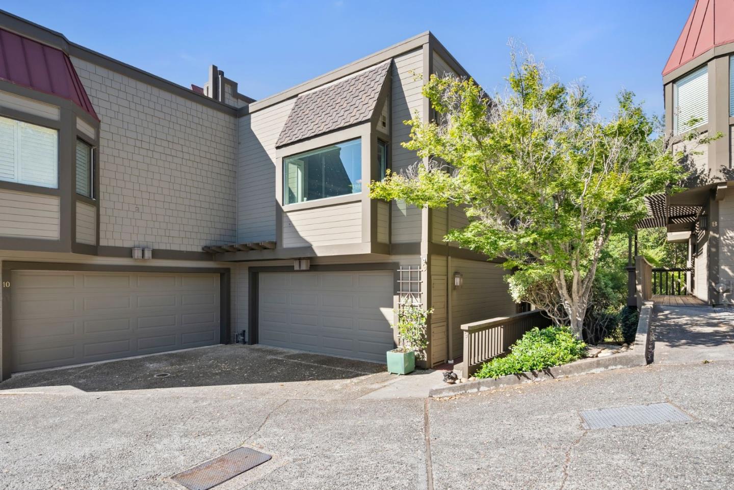 1 Bayview AVE 9
