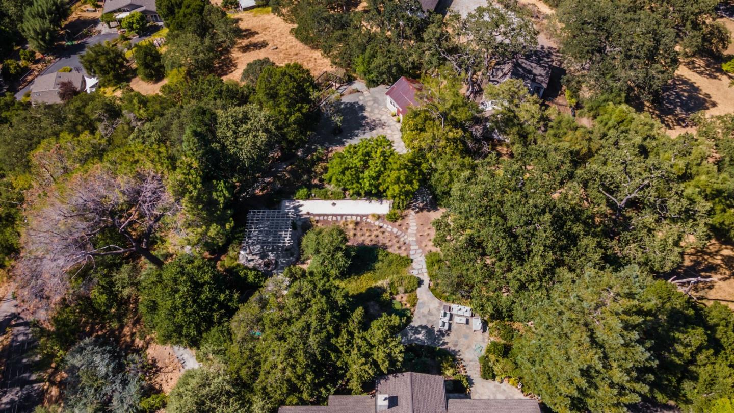105 Highland AVE