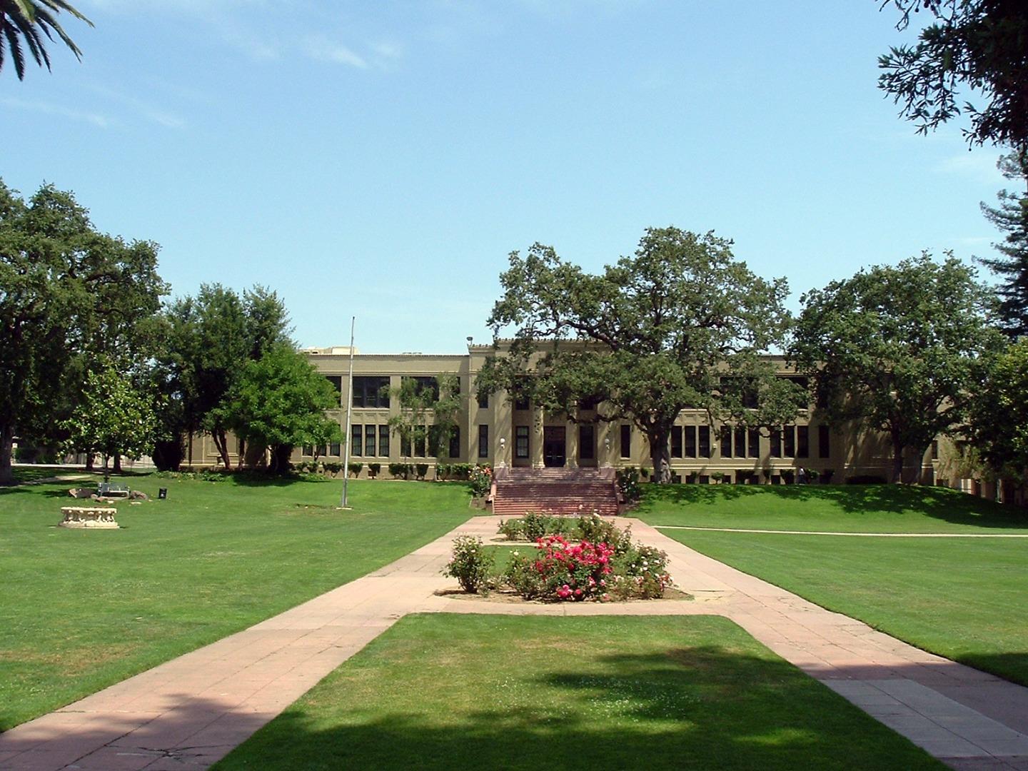 105 Highland AVE