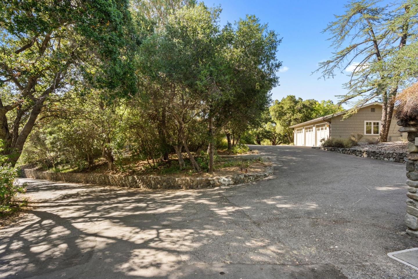 105 Highland AVE