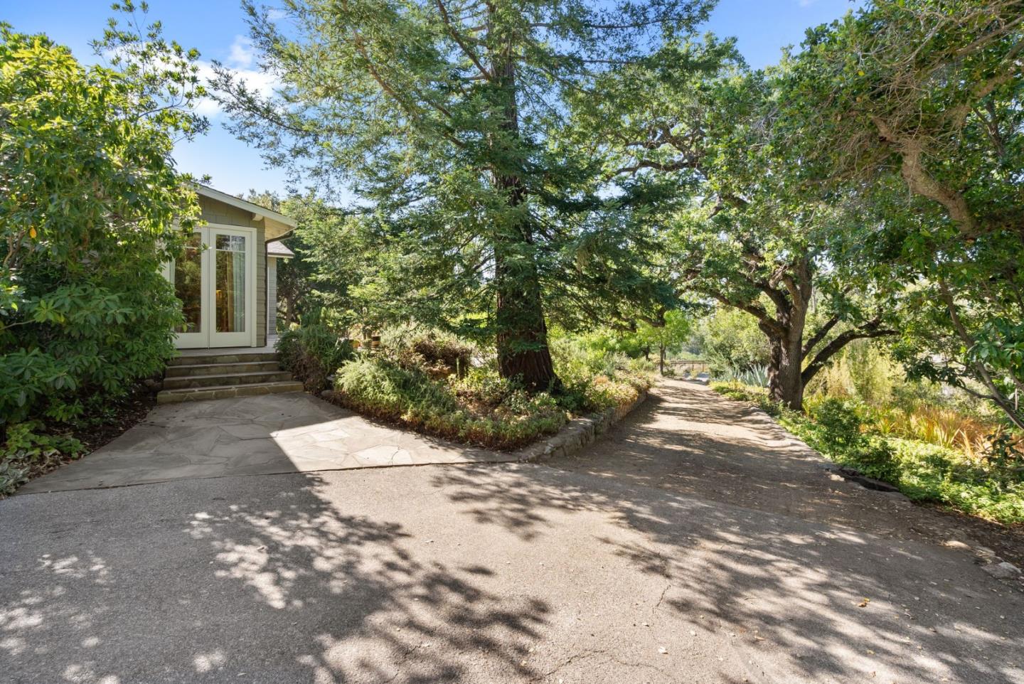 105 Highland AVE