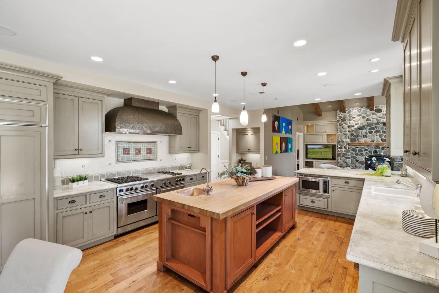 105 Highland AVE