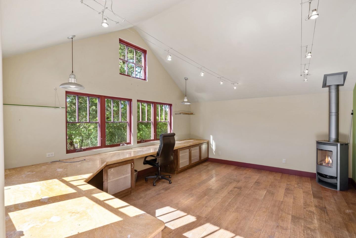 105 Highland AVE