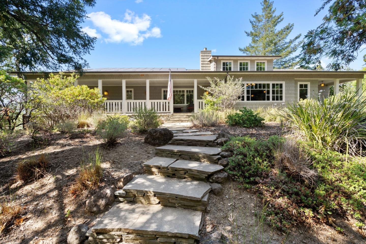 105 Highland AVE