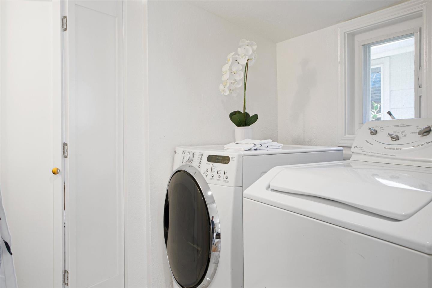 15&15 1/2 Stacia Street 2