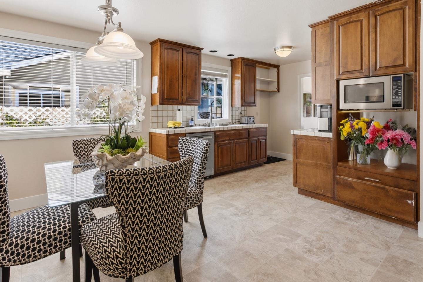 2160 Rosswood Drive