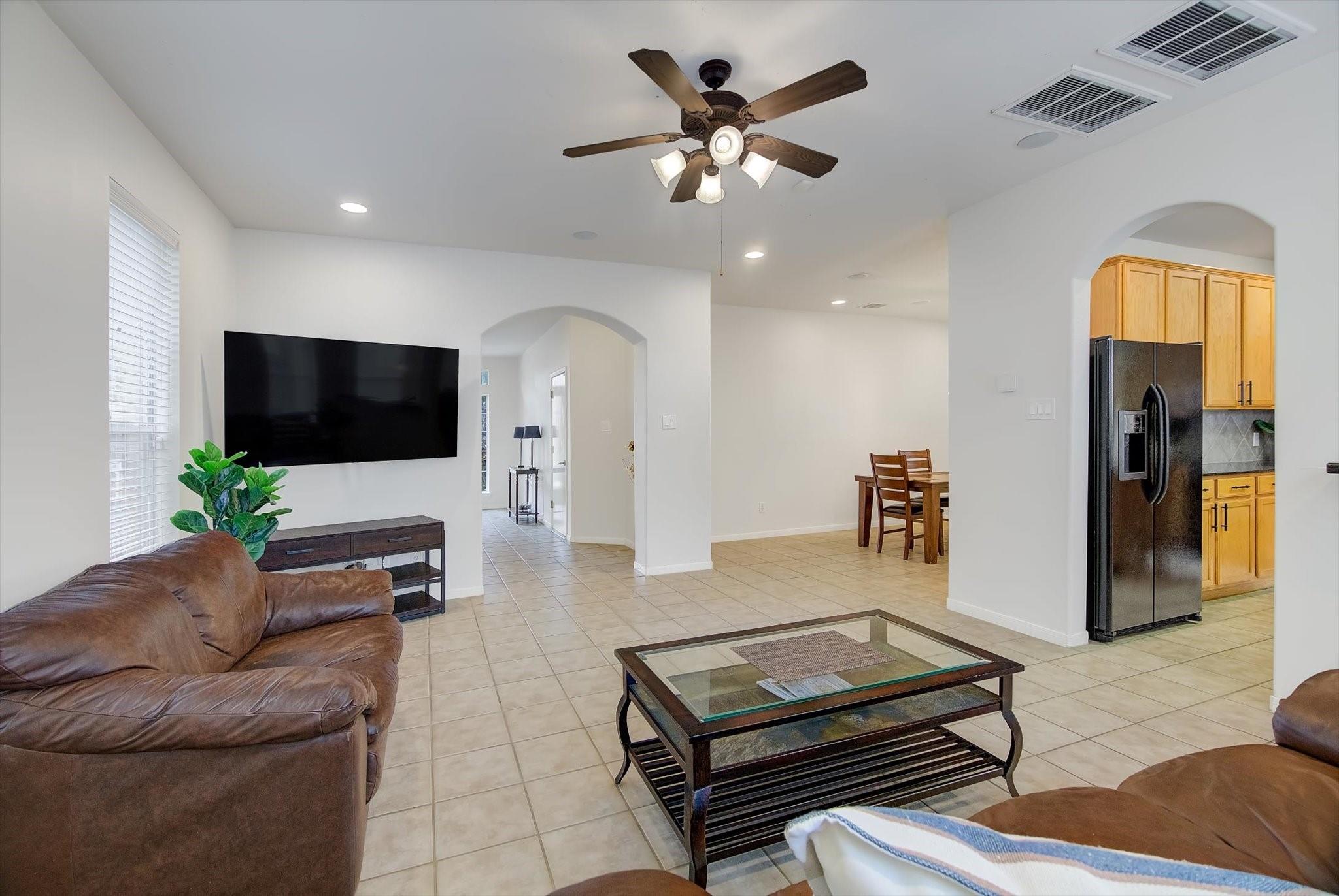 7439 Hollister Spring