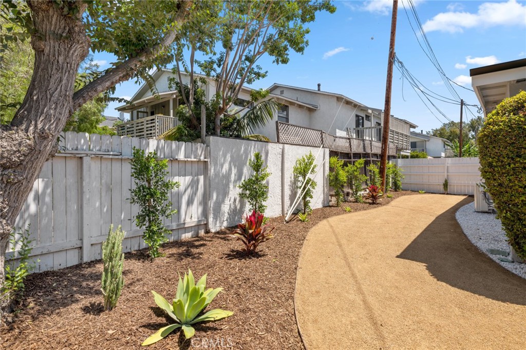 2658 Santa Ana Avenue Unit: A