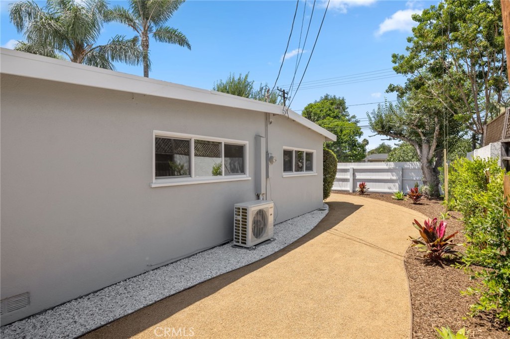 2658 Santa Ana Avenue Unit: A