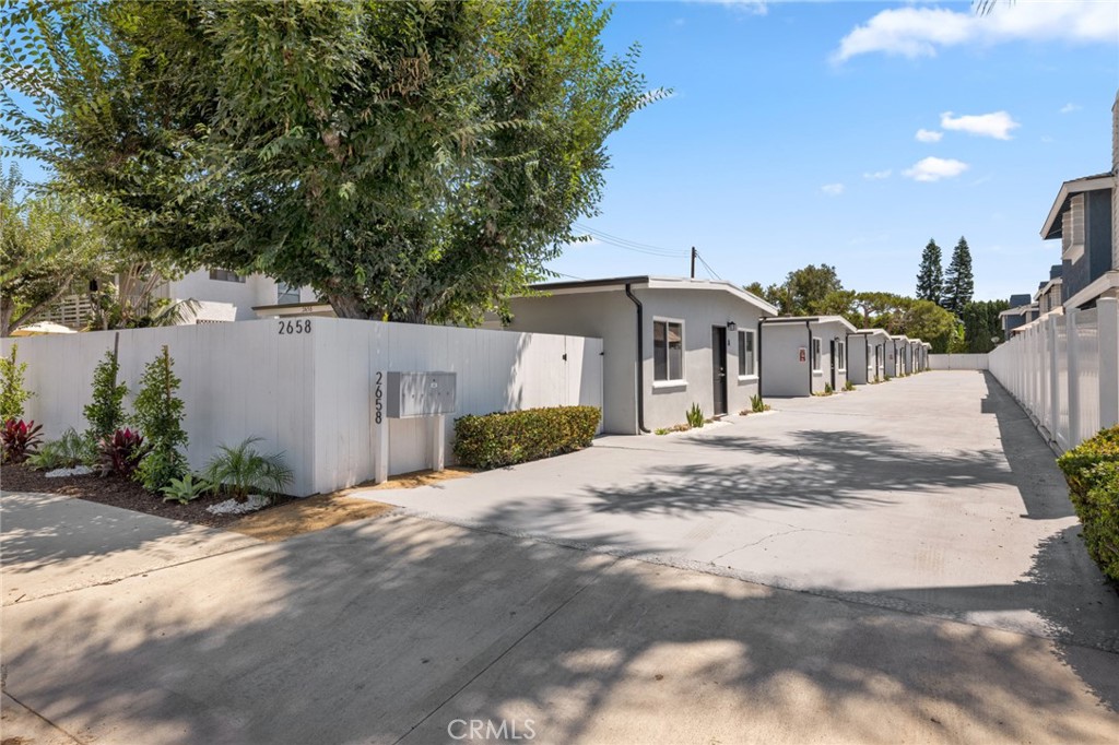 2658 Santa Ana Avenue Unit: A