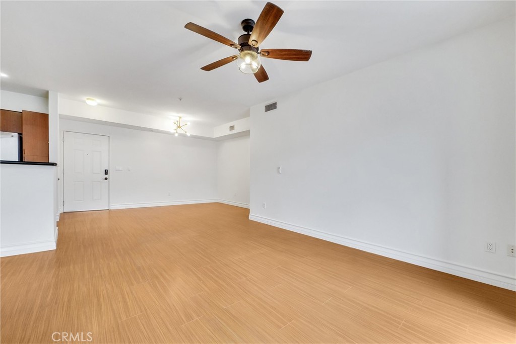 1801 E Katella Avenue Unit: 3043