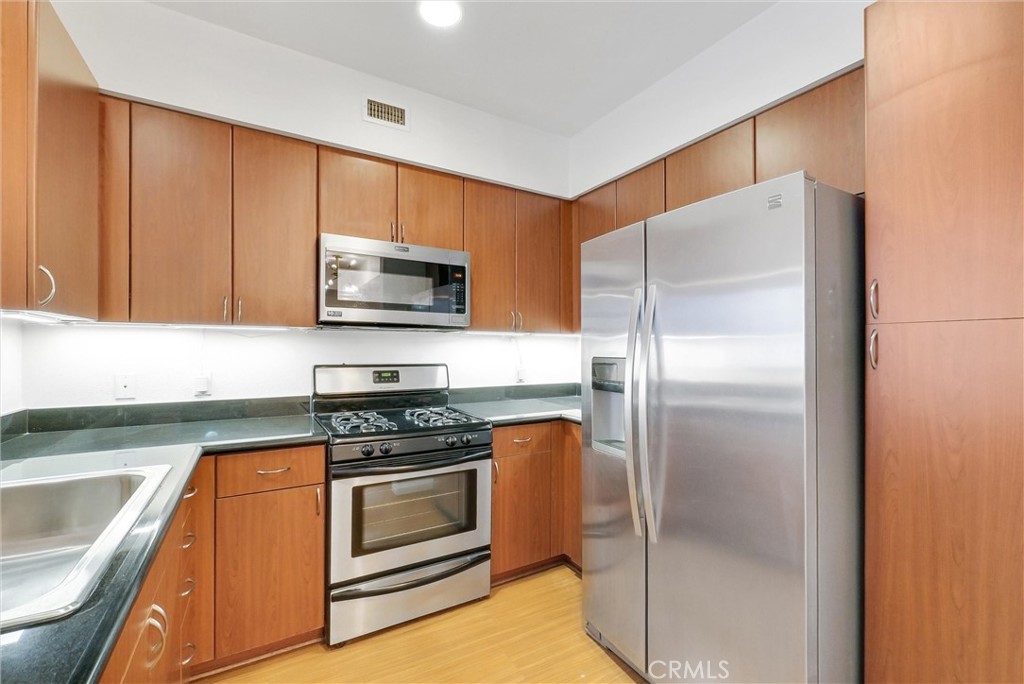 1801 E Katella Avenue Unit: 3043