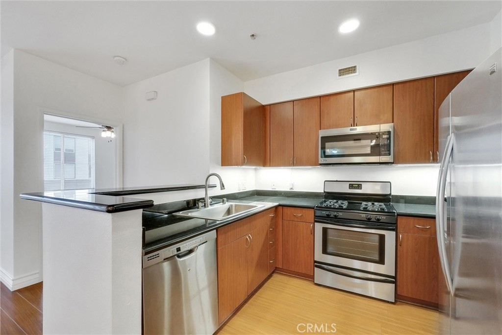 1801 E Katella Avenue Unit: 3043