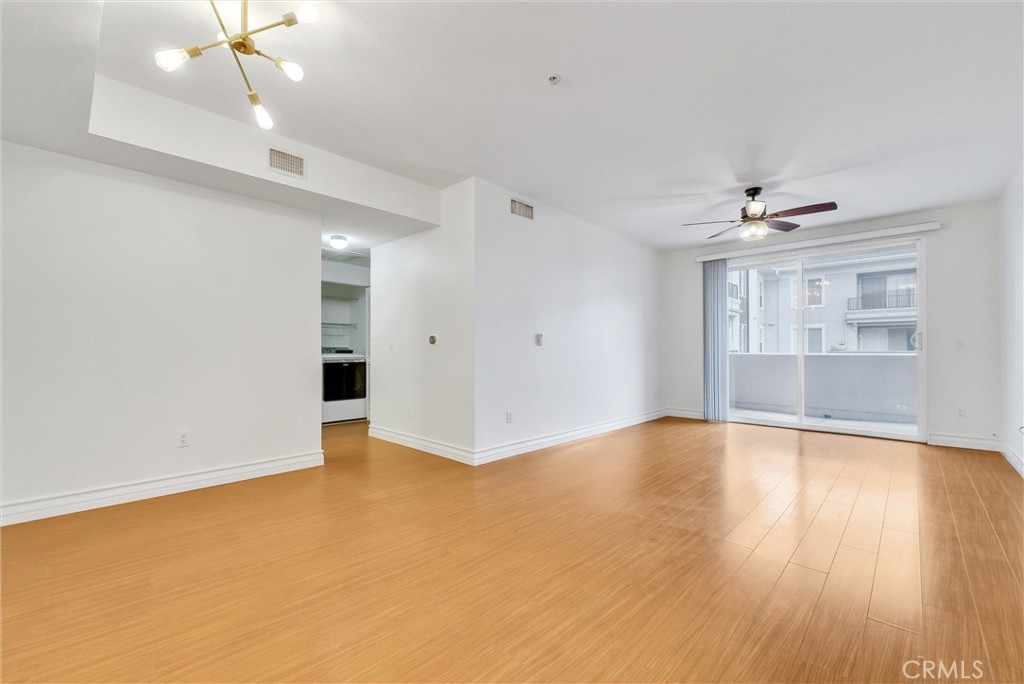 1801 E Katella Avenue Unit: 3043