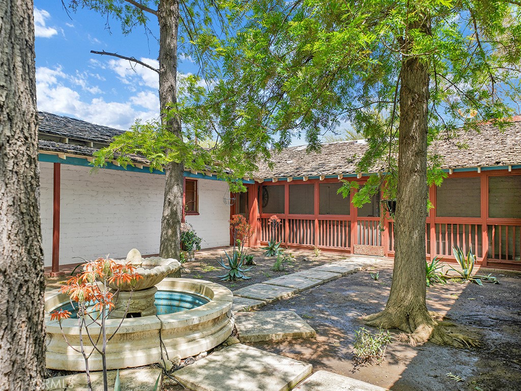32177 Prairie Crossing Drive
