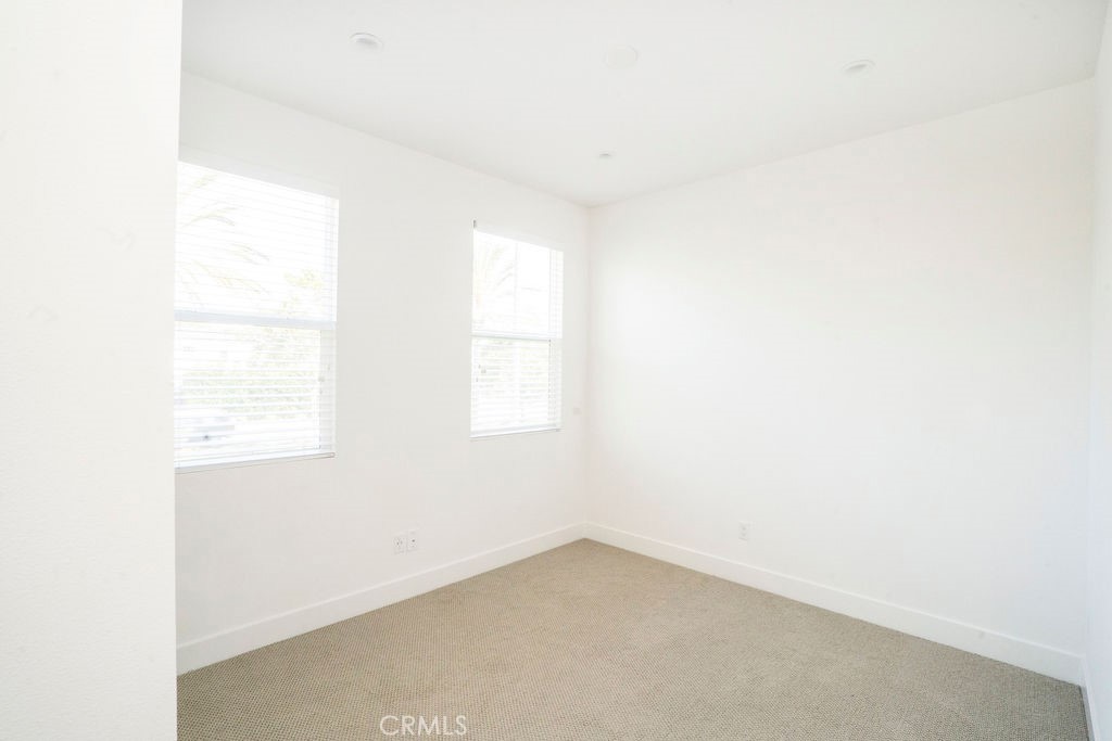 1183 Winslow