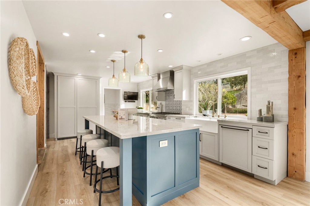 5344 E Willowick Drive