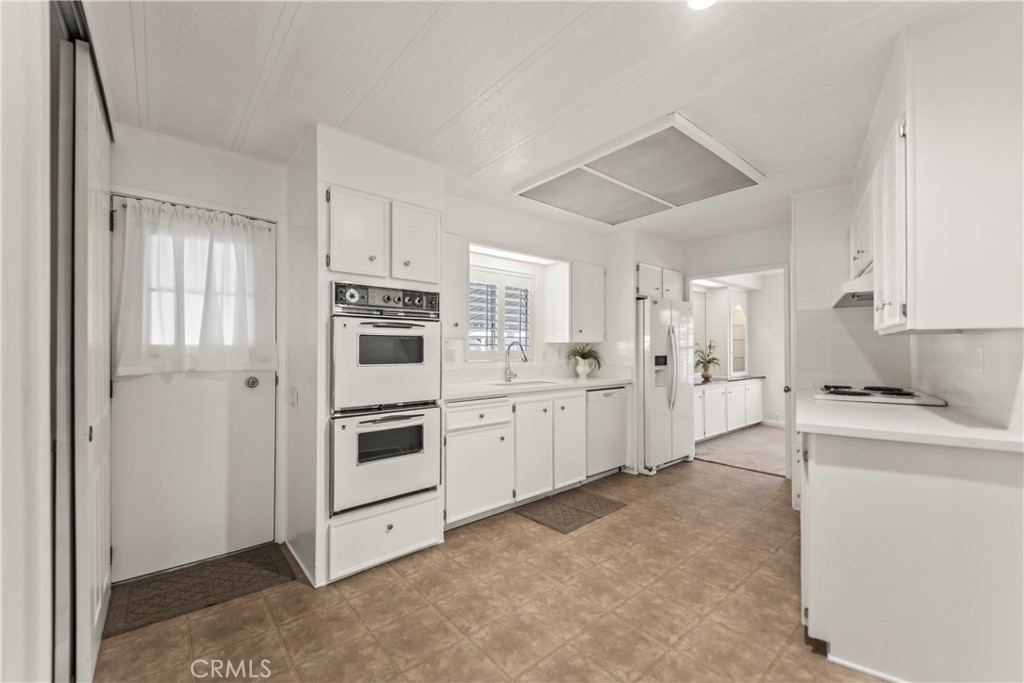24001 Muirlands Drive 81