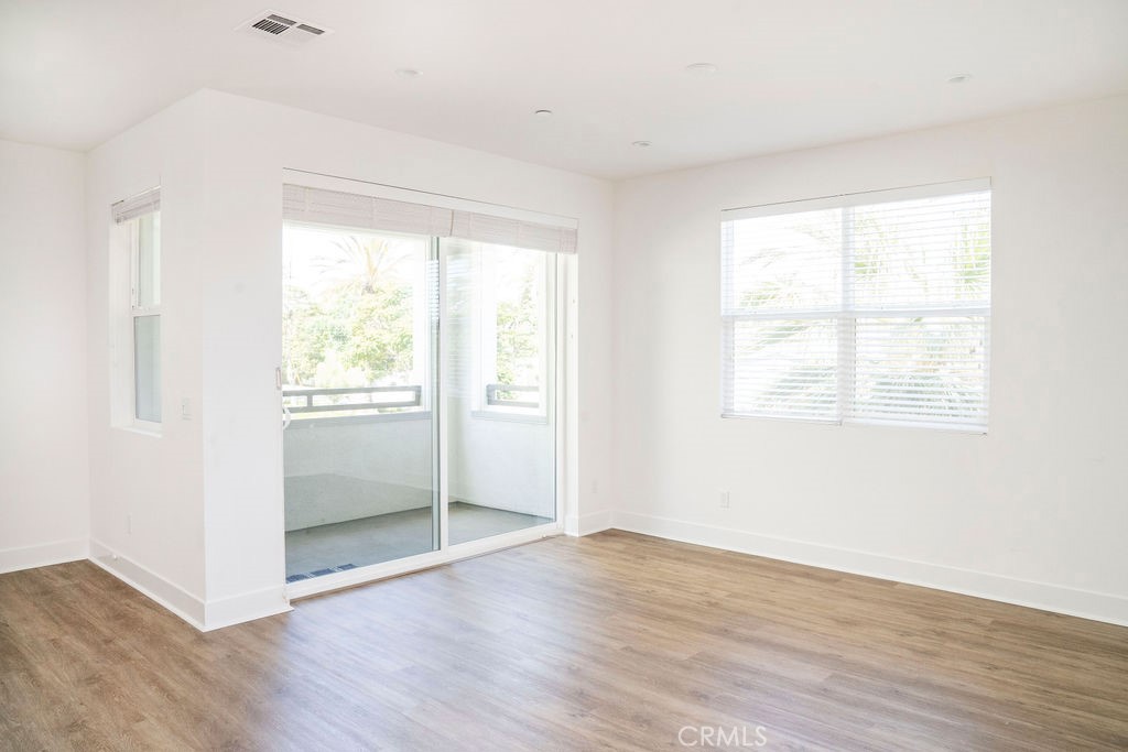 1183 Winslow