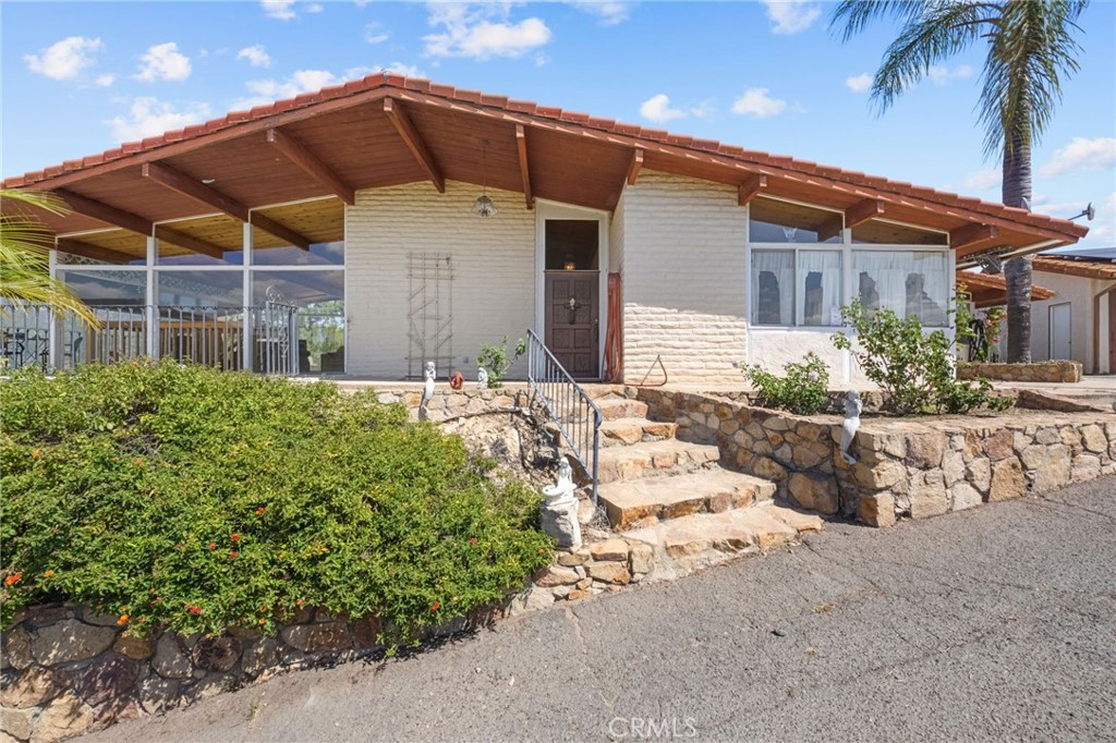 39425 De Luz Rd
