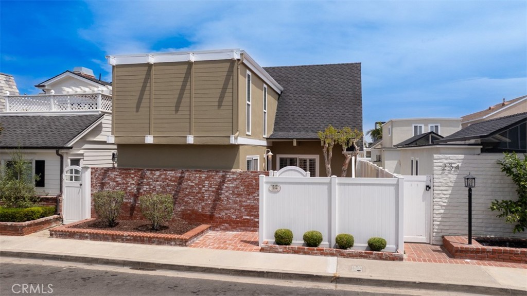 238 Walnut Street Newport Beach Ca Us 92663 Np26125847