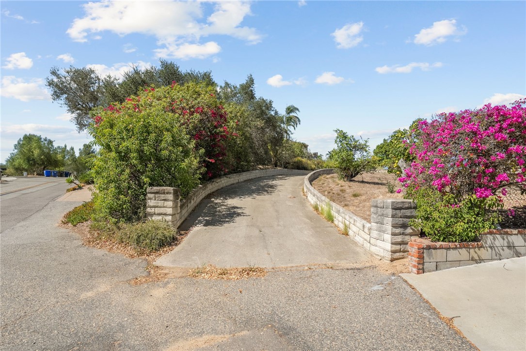 1645 Santa Margarita