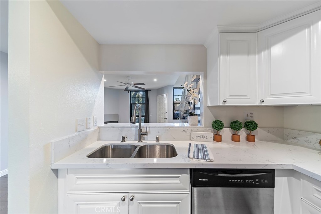 1426 Everton Place