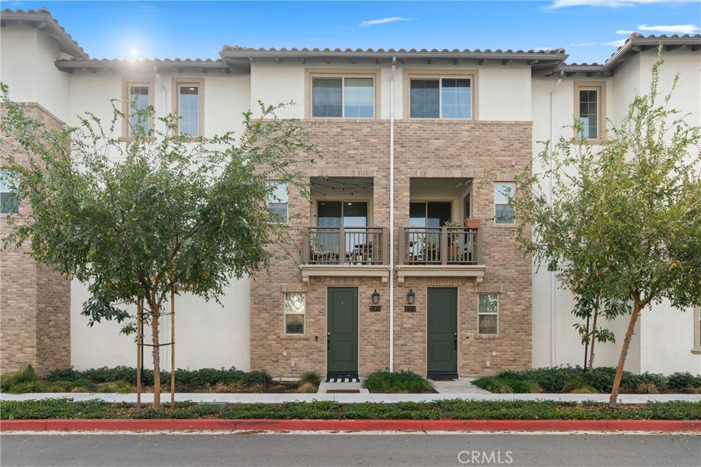 216 Lantana Dr