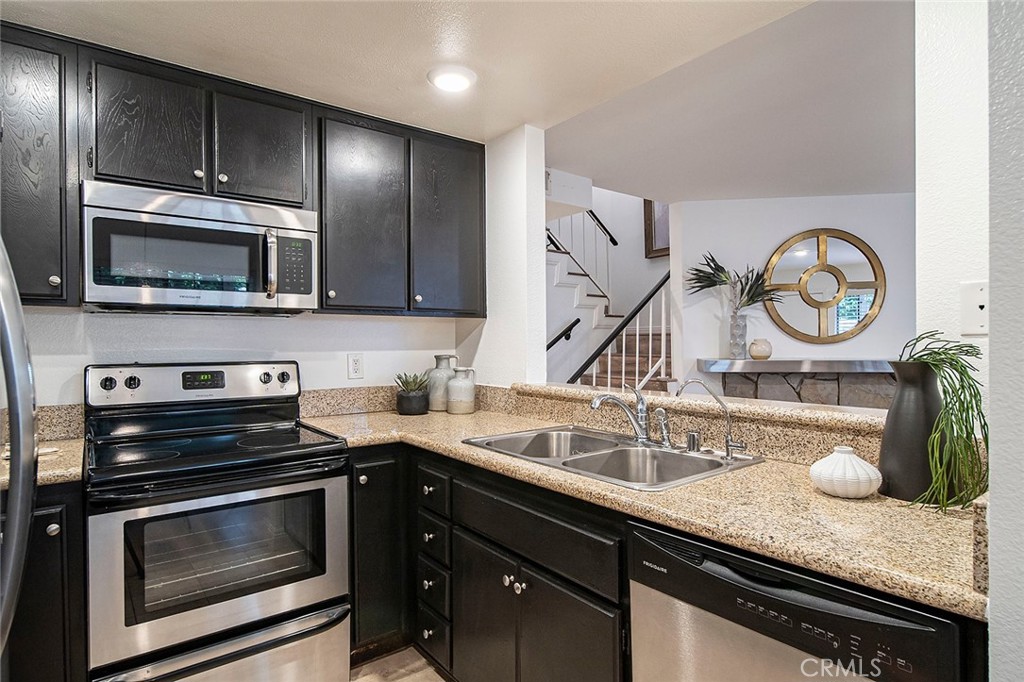 12045 Foster Road 2