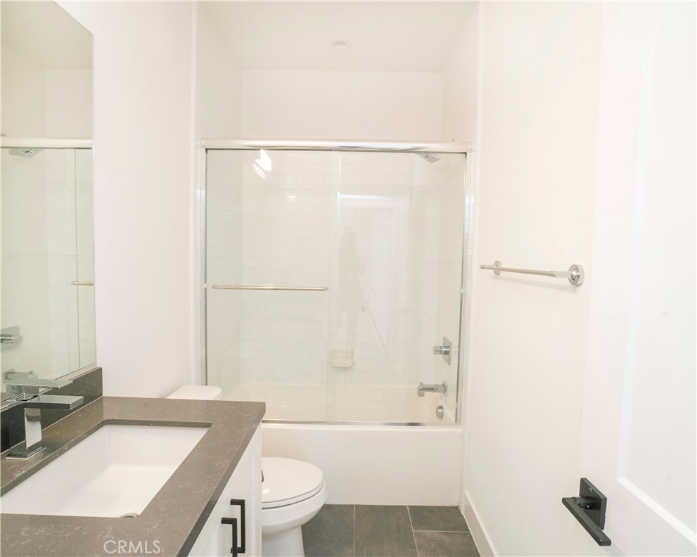 1183 Winslow Lane