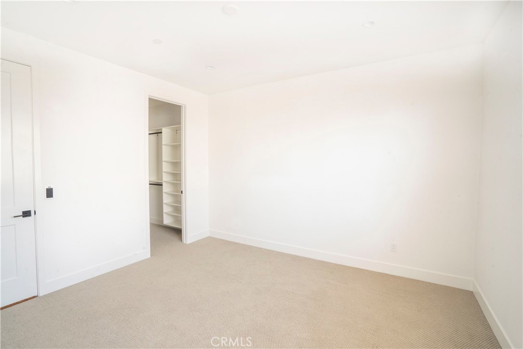 1183 Winslow Lane