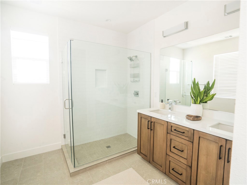 1183 Winslow Lane