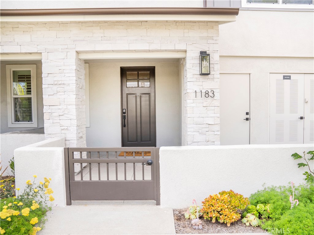 1183 Winslow Lane