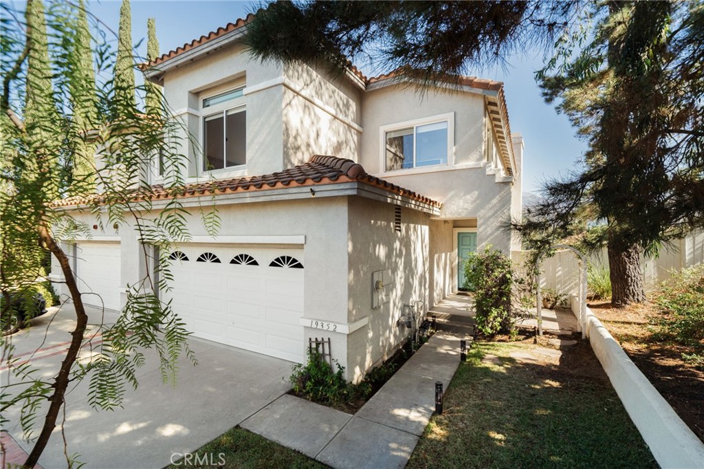 19352 Highridge Way