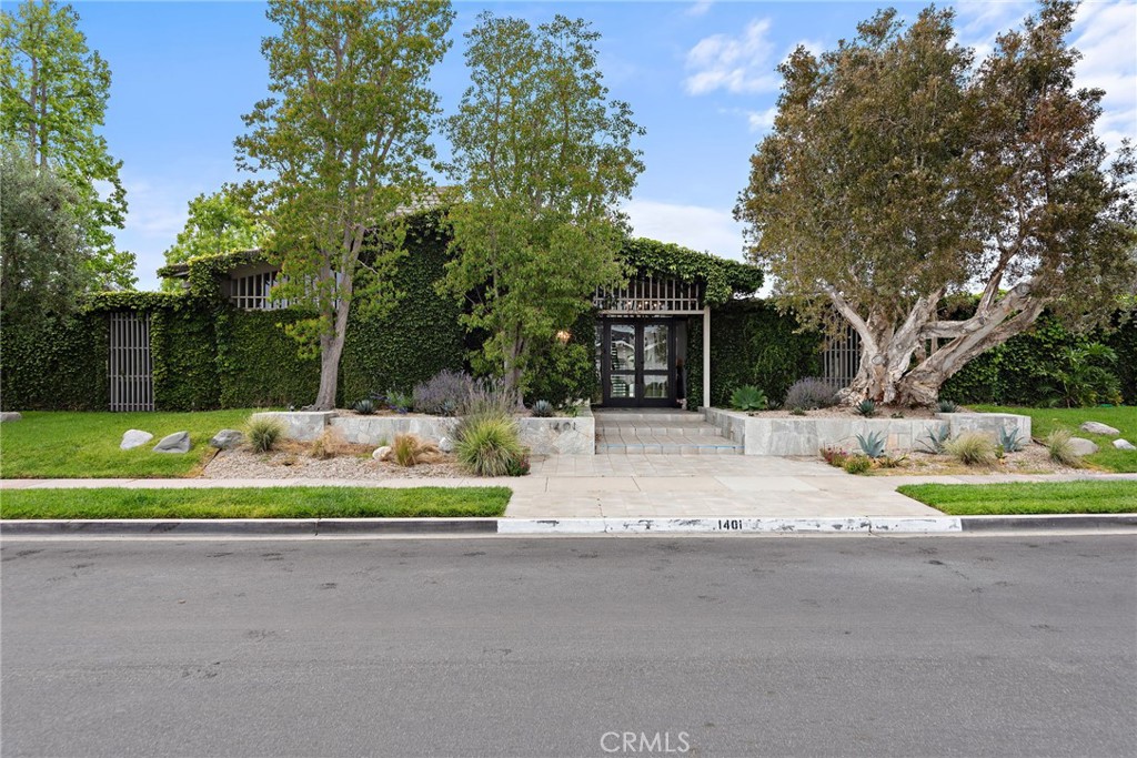 1401 Lincoln Lane