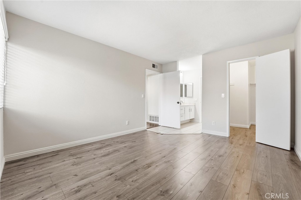 1001 W MacArthur Boulevard 130