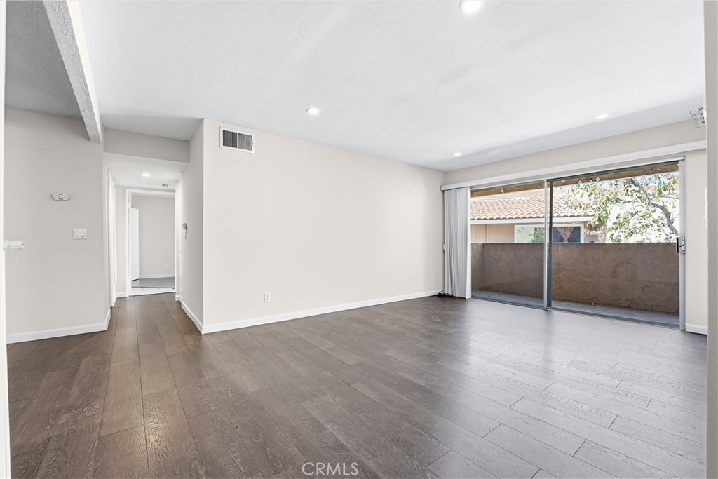 1001 W MacArthur Boulevard 130