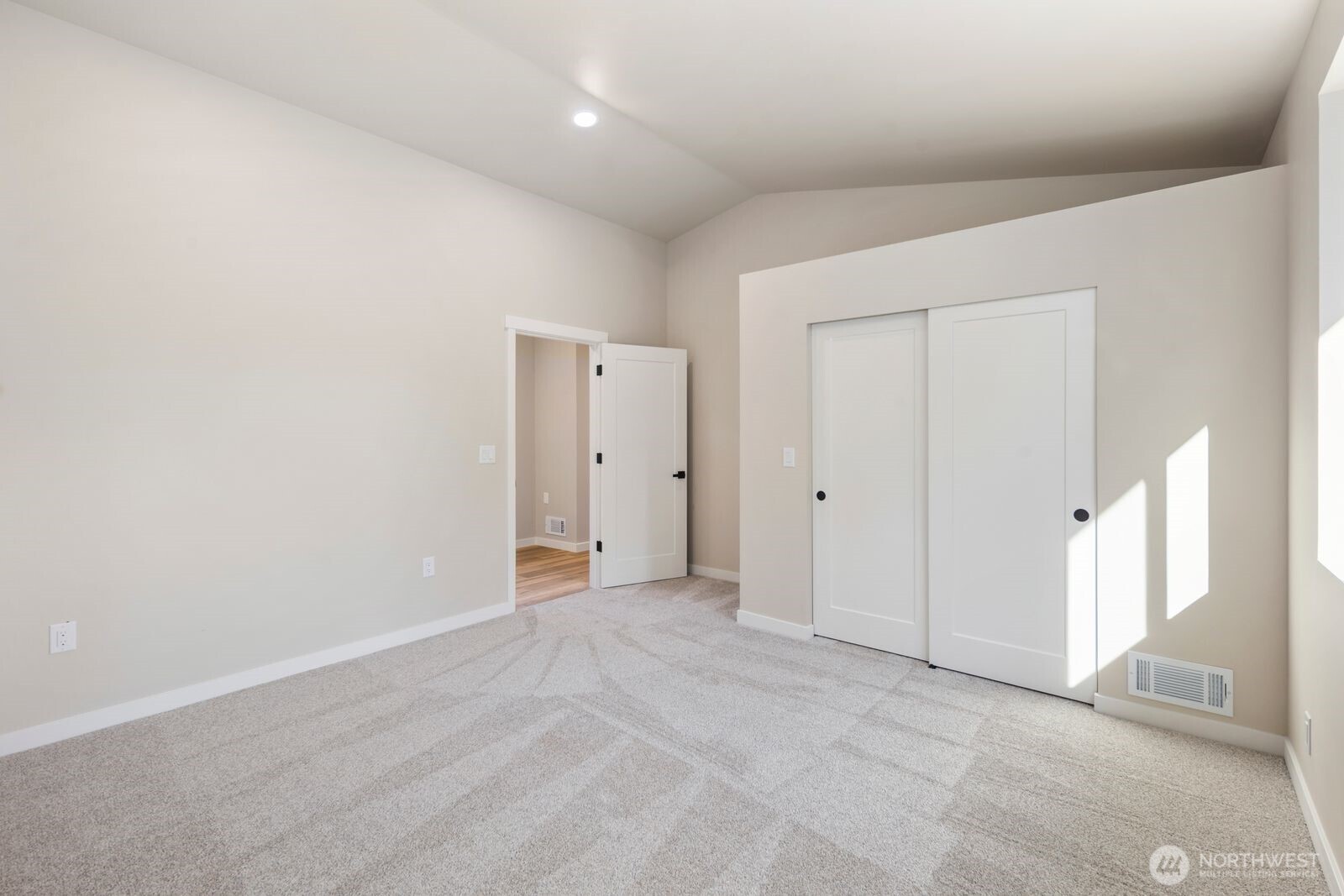 4426 195th Avenue SE