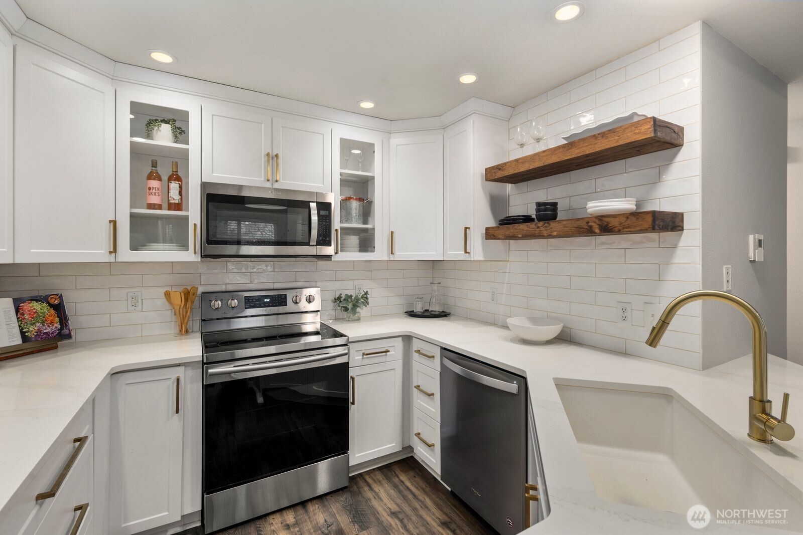 9210 Market Place Unit: P203