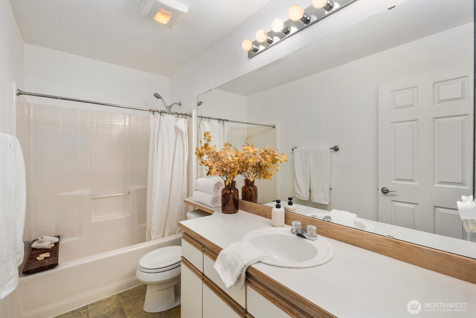 9210 Market Place Unit: P203