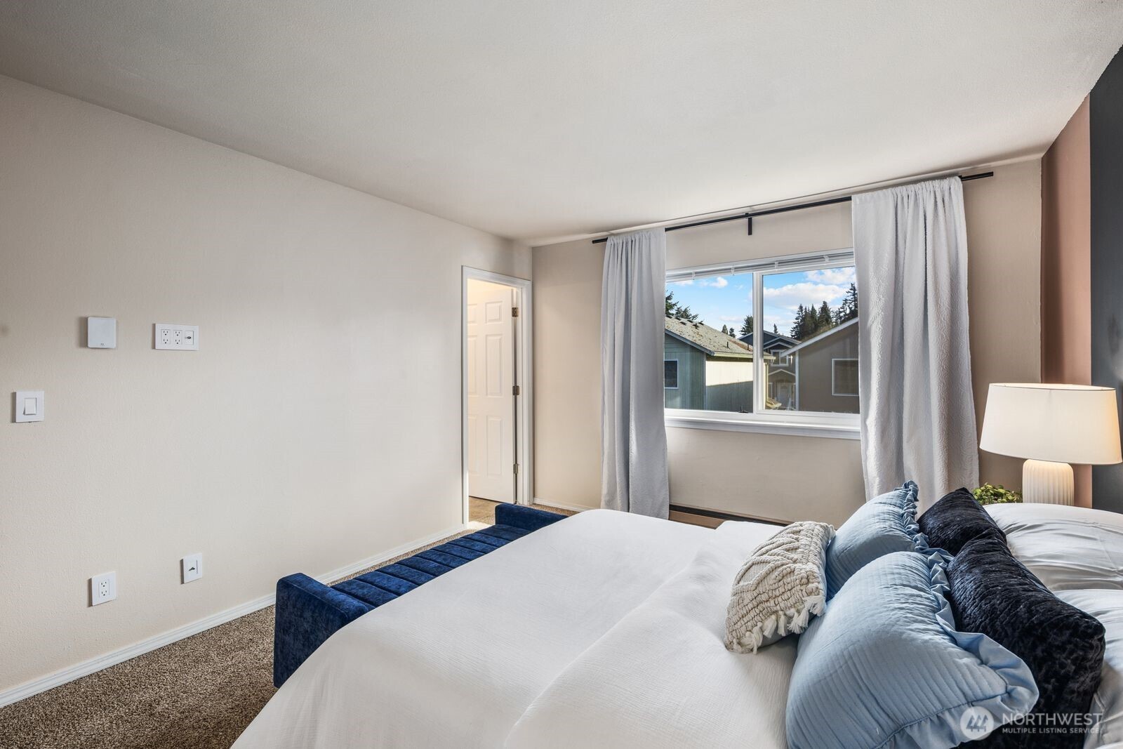 8823 Holly Drive Unit: D204