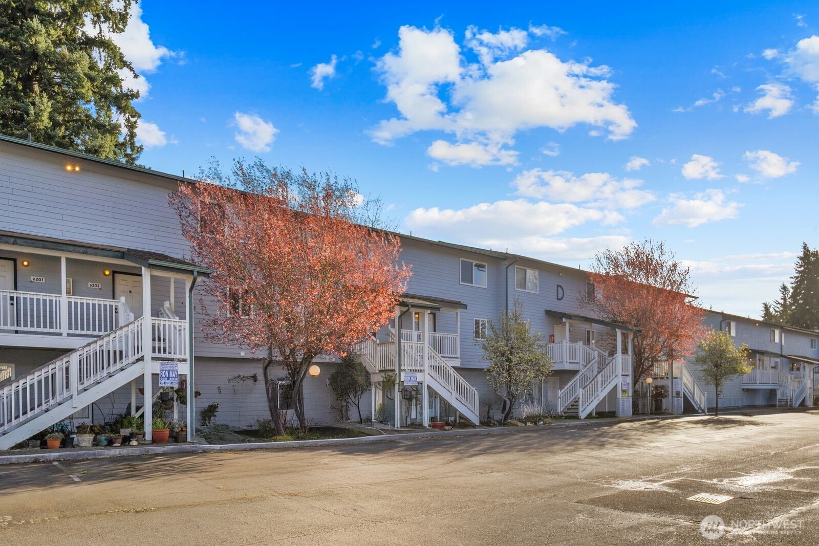 8823 Holly Drive Unit: D204