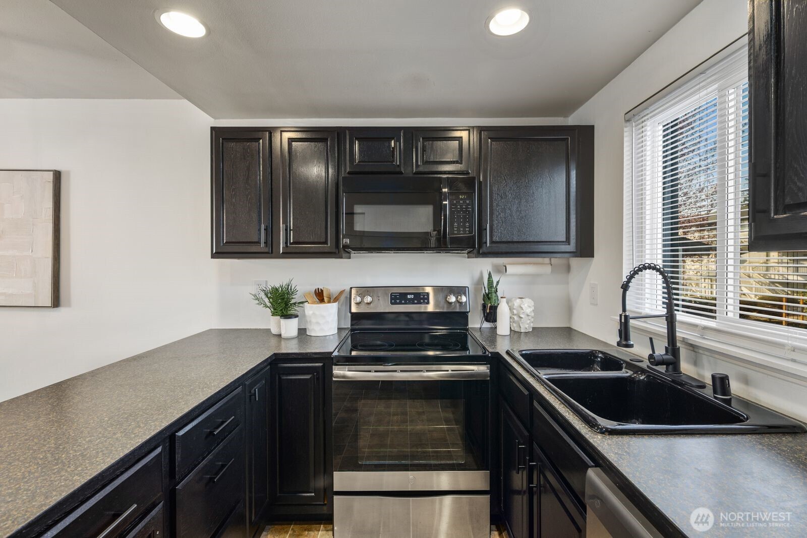 8823 Holly Drive Unit: D204